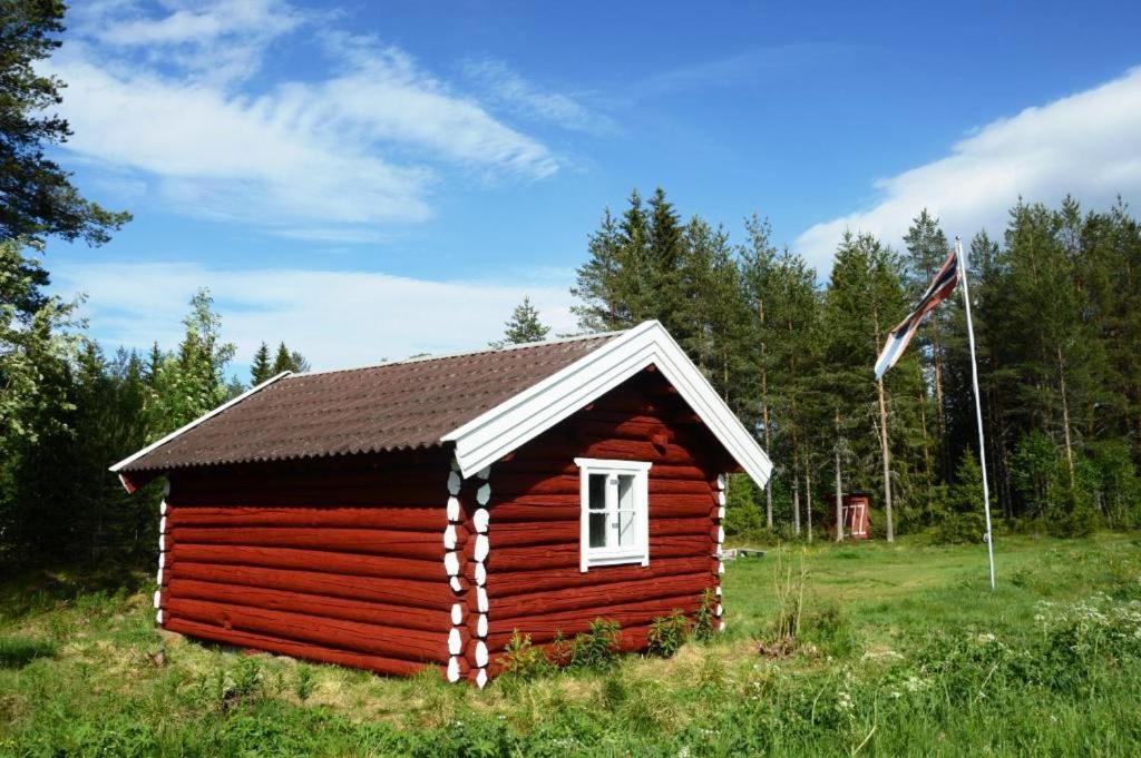Hytte Anno 1721 Uten Internett, Strom, Vann - Men Med Rodmalt Utedo Ljørdal Exterior foto