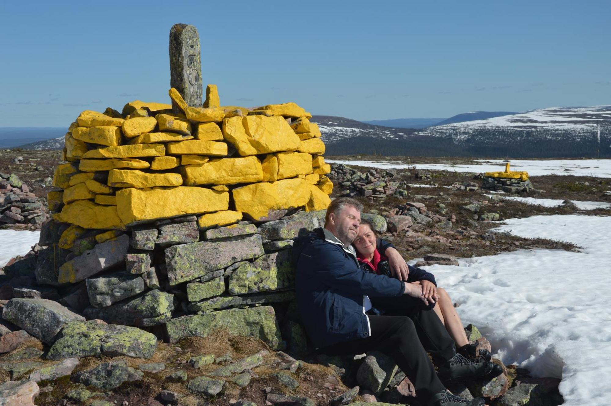 Hytte Anno 1721 Uten Internett, Strom, Vann - Men Med Rodmalt Utedo Ljørdal Exterior foto